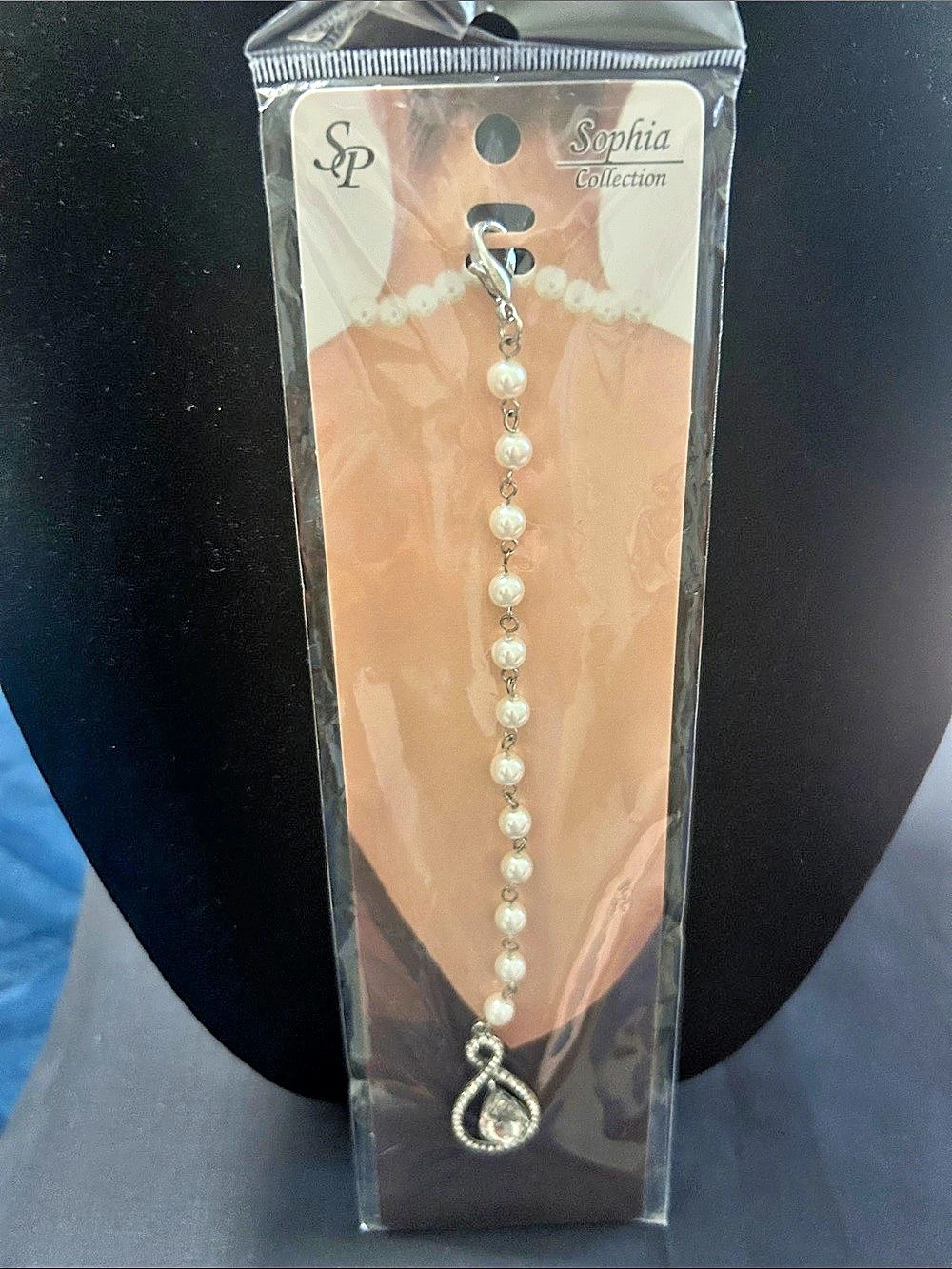 Sophia Collection Pearl Beaded Pendant Necklace Accessory NWT